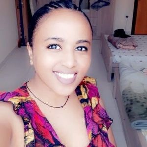 Meet your Posher, Helina